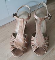 Keilabsatzschuhe Gr. 40 Sachsen - Cunewalde Vorschau