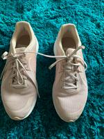 Nike Turnschuhe, Gr.38,5 Sportschuh, rose, neuwertig Hessen - Einhausen Vorschau