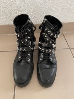 Zara Boots Stiefel schwarz 38 NietenStrass Hessen - Sulzbach Vorschau