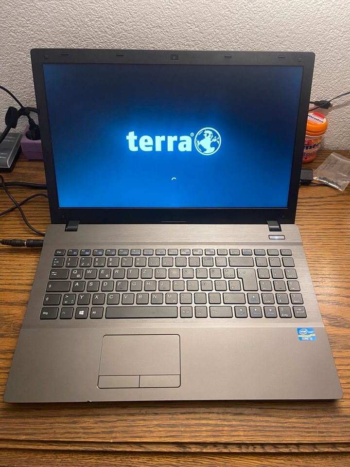 Laptop 15.6“ windows 11 in Worms