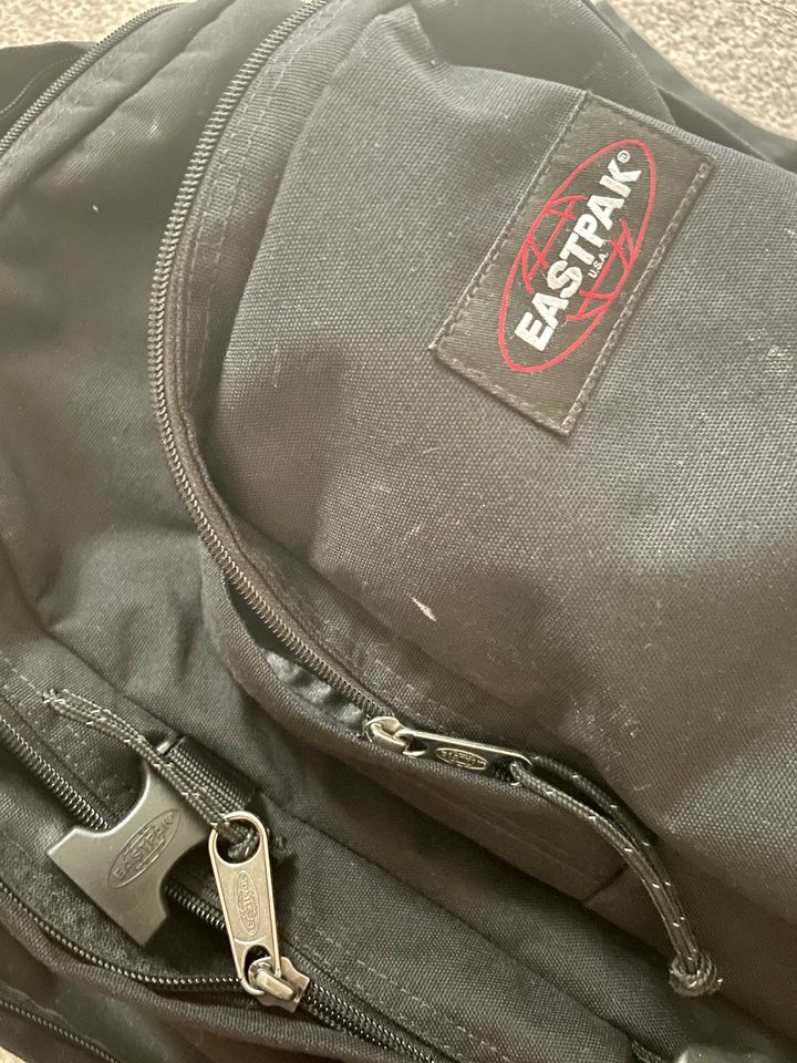 Eastpak Rucksack schwarz in Berlin