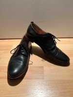 Lloyd Halbschuhe budapester schwarz Größe 39 echtes leder Neuhausen-Nymphenburg - Neuhausen Vorschau