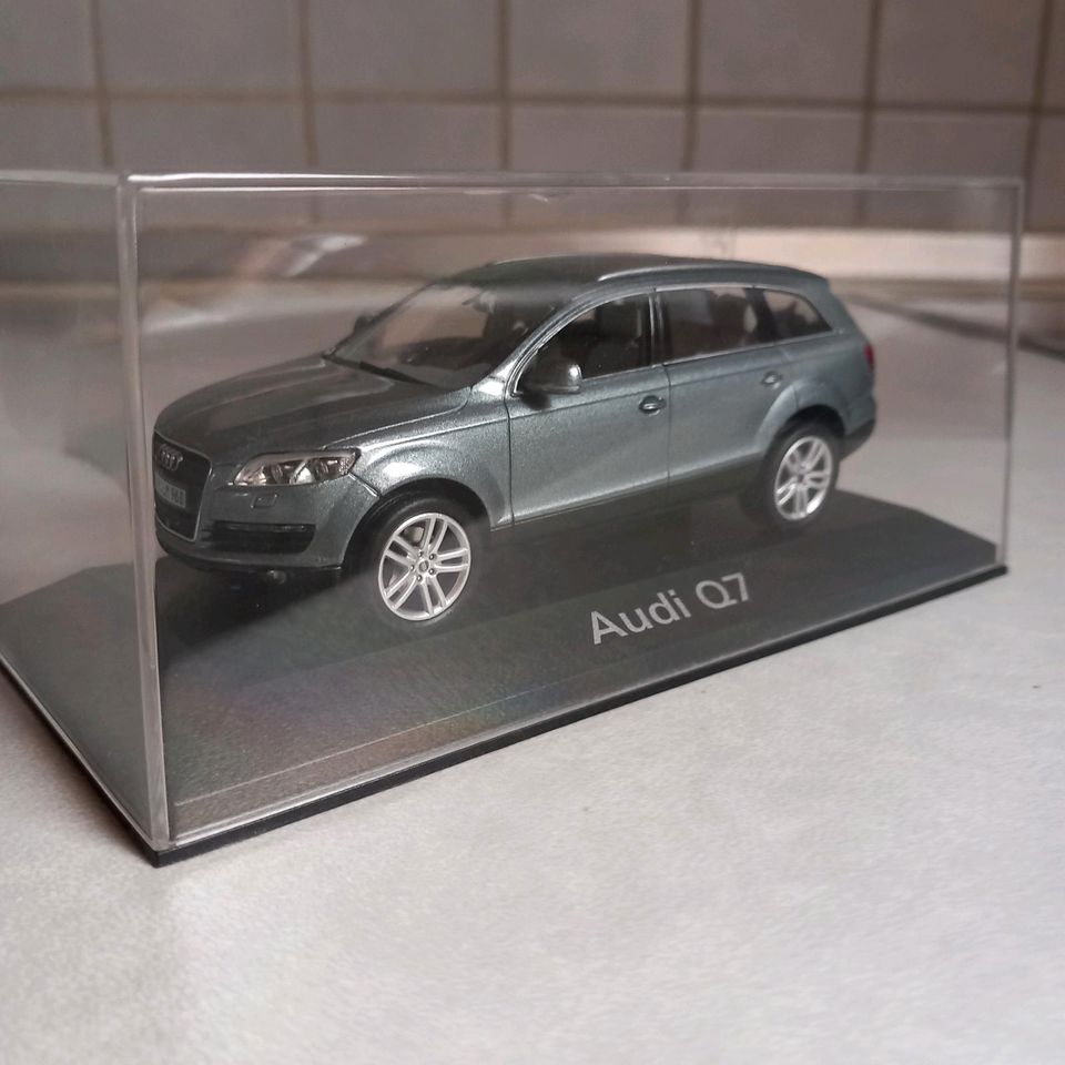 Schuco Modell, 1/43, Audi Q7 in Puchheim