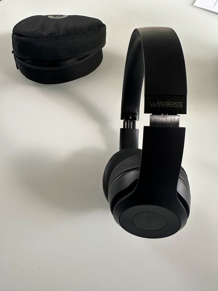 Beats Solo3 Kabellose Bluetooth On-Ear Kopfhörer in Moschheim