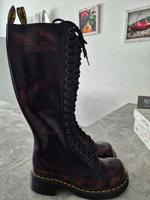 Dr. Martens Stiefel Größe 38 in weinrot NEU Bayern - Egloffstein Vorschau