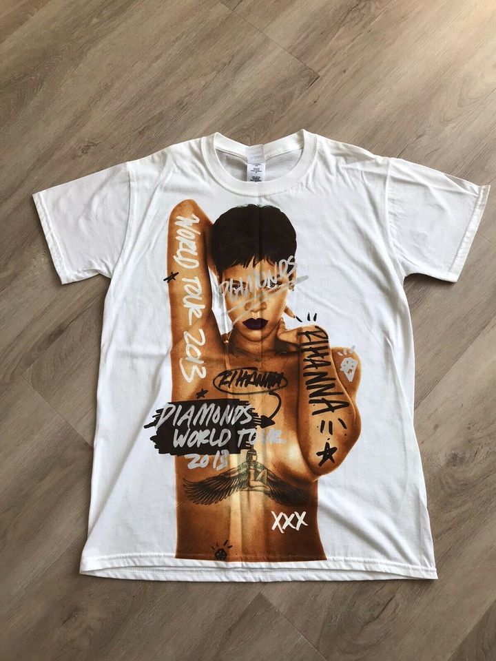 Rihanna T-Shirt in Bayern - Vohburg an der Donau | eBay Kleinanzeigen ist  jetzt Kleinanzeigen