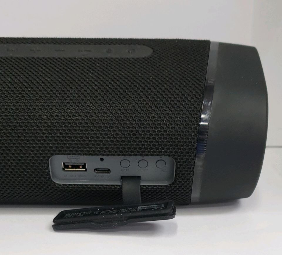 Sony SRS-XB 33 Bluetooth Lautsprecher/Bombox in Duisburg