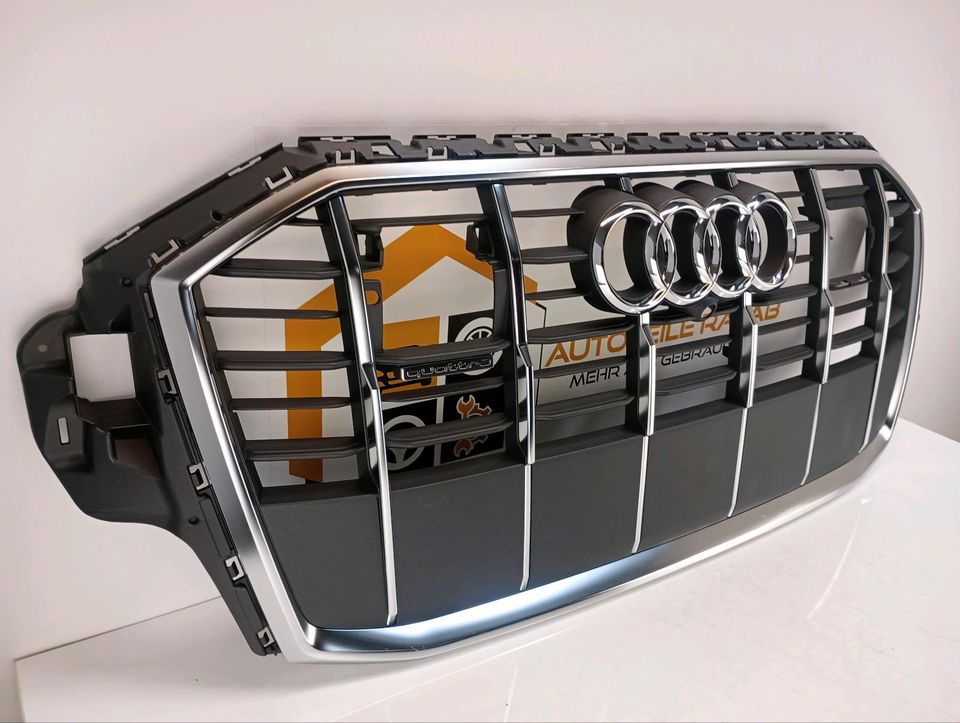 Audi Q7 SQ7 Quattro 4M Kühlergrill 4M0853651 AJ S Line Grill NEU in Niederkassel