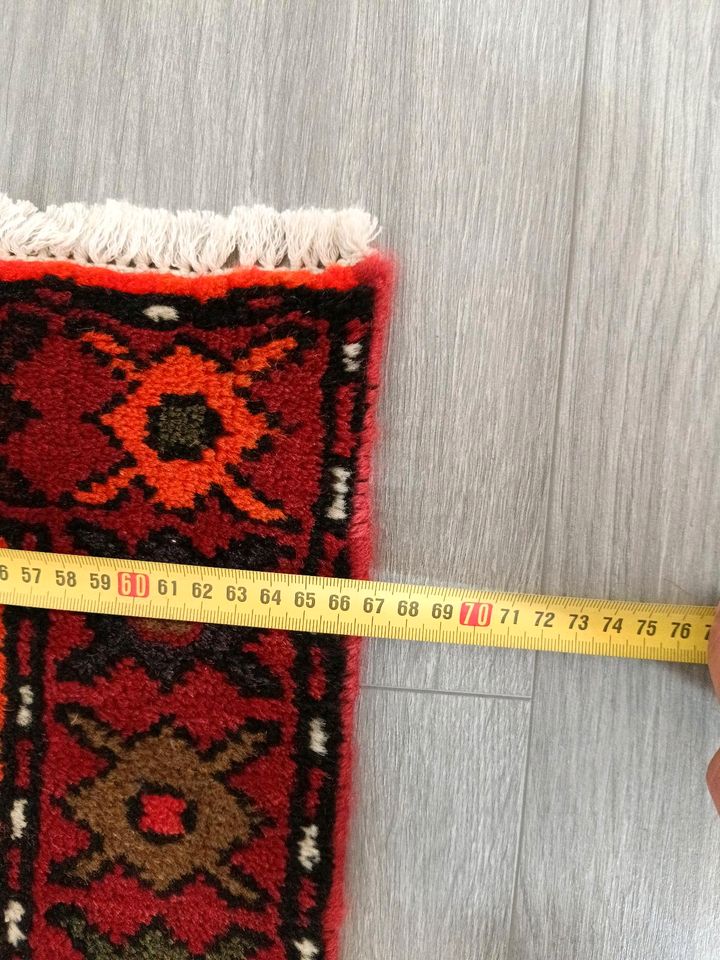 Schöner Handgeknüpfter Orientalischer Teppich 122 x 66 cm in Essen