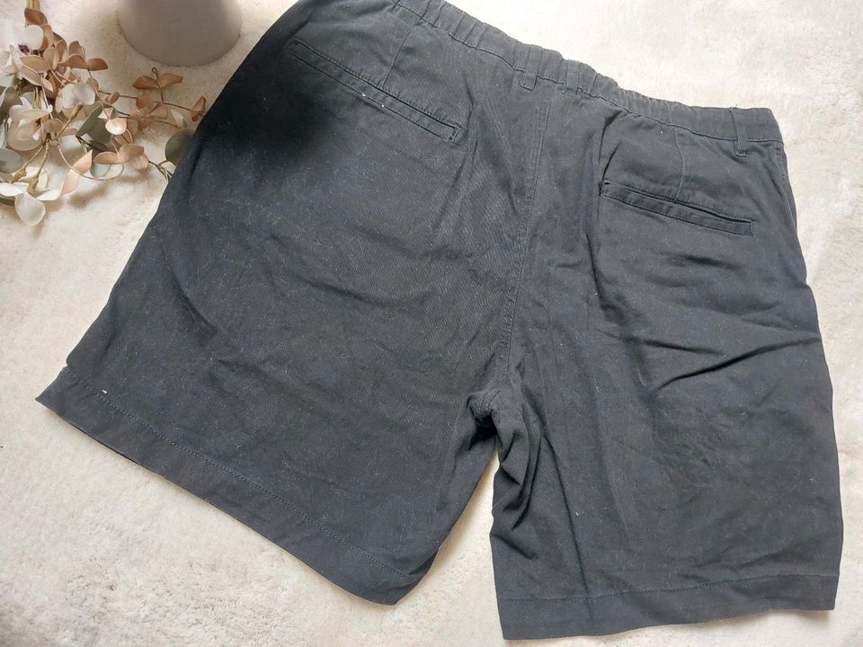Kurze schwarze Hose Shorts Chinoshorts Größe XL von H&M in Lauf a.d. Pegnitz