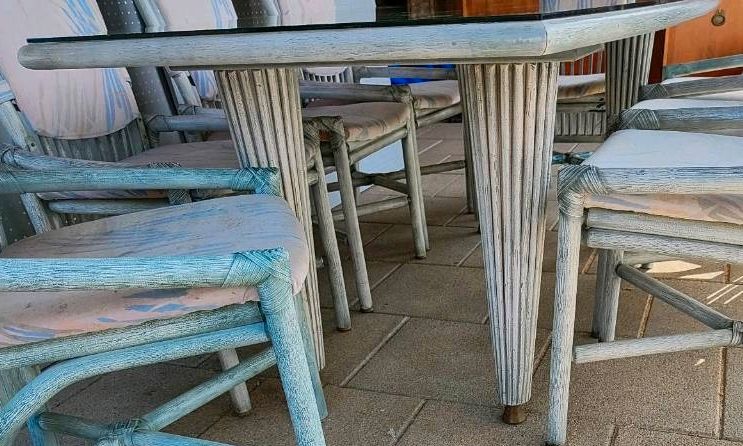 Küche Esszimmer Tisch Glas Platte  Rattan Möbel in Hallstadt