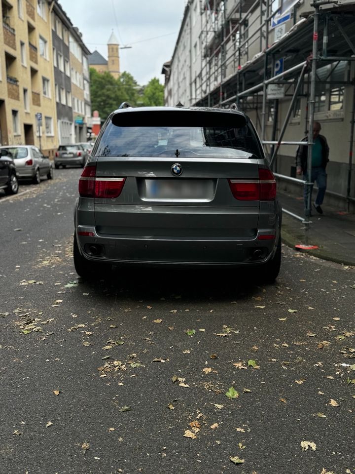 BMW E70 3.0 D xDrive in Köln