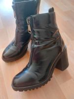 Derbe Plateau Boots von Reserved, schwarz, in 38 Wandsbek - Steilshoop Vorschau