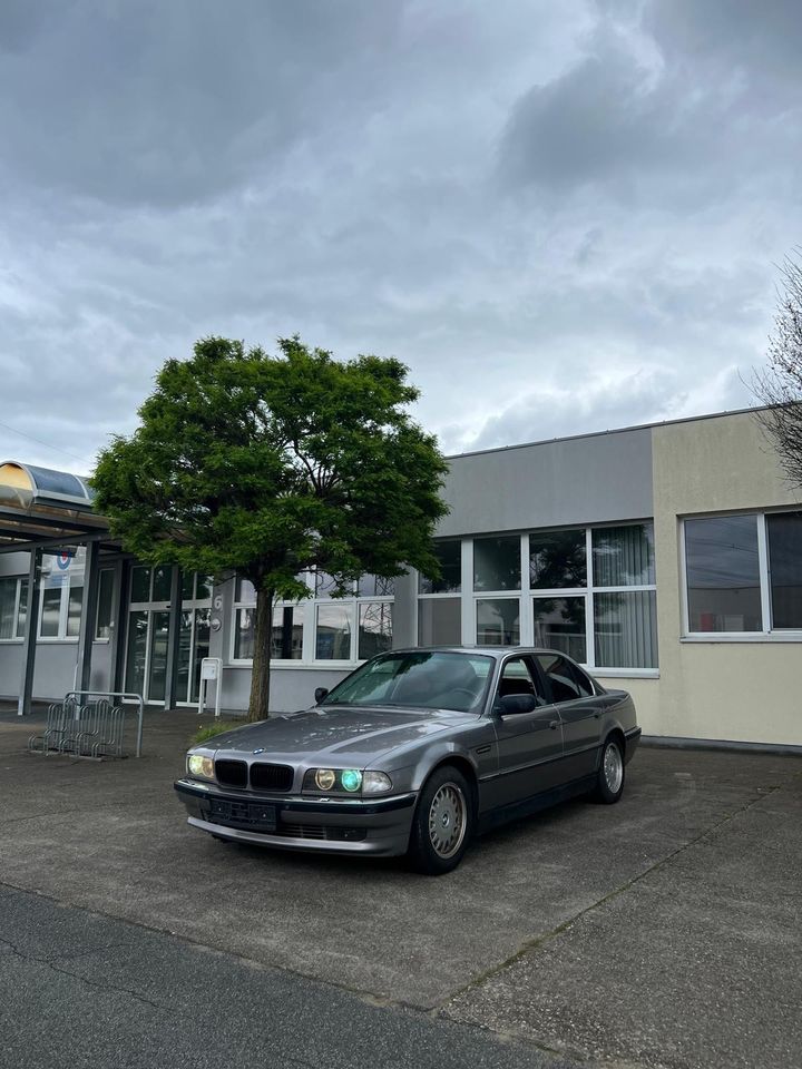 BMW 730i E38 V8 // Automatikgetriebe // H-Zulassung möglich in Neulußheim