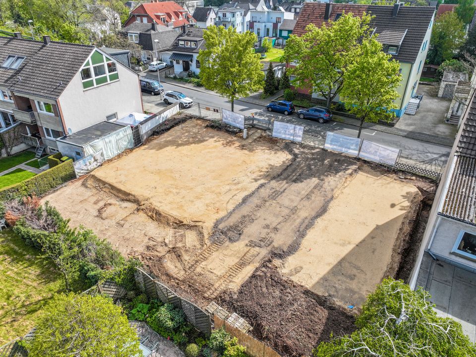 Drei neue Einfamilienhäuser mit PKW-Stellplätzen in ruhiger Stadtlage von Rheinbach, provisionsfrei in Rheinbach