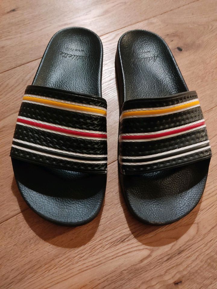 Adilette Deutschland, Größe 8 (41.5) in Hungen