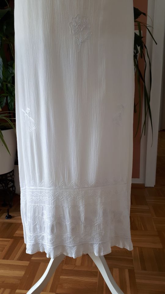 Kleid, lang,Damen, arbe weiß, Gr. 38 in Krefeld