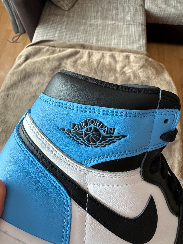 Nike Air Jordan 1 Unc Toe Gr. 42 in Köln