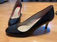 Schöne Boden Pumps aus Lackleder, dunkel grau, Größe 39 Baden-Württemberg - Heidelberg Vorschau