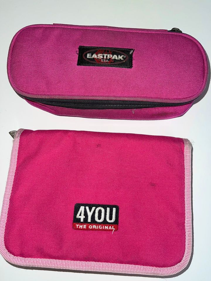 Paket EASTPAK & 4YOU original Federmäppchen pink UVP 40,00 € in Bad Buchau