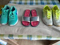 Nike-Schuhe Adidas Badeschlappen gebraucht Nordrhein-Westfalen - Kerpen Vorschau