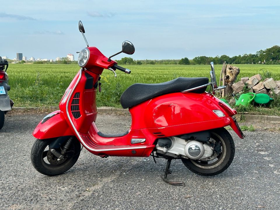 Tauschangebot Vespa GTS 250 ie  ohne ABS kein 300 in Schönefeld