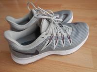 Nike, Schuhe, Laufschuhe, Sportschuhe, Damensneaker, 38 Bayern - Bergrheinfeld Vorschau