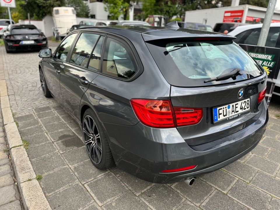 BMW 318 Touring Navi*Xenon*PDC in Nürnberg (Mittelfr)