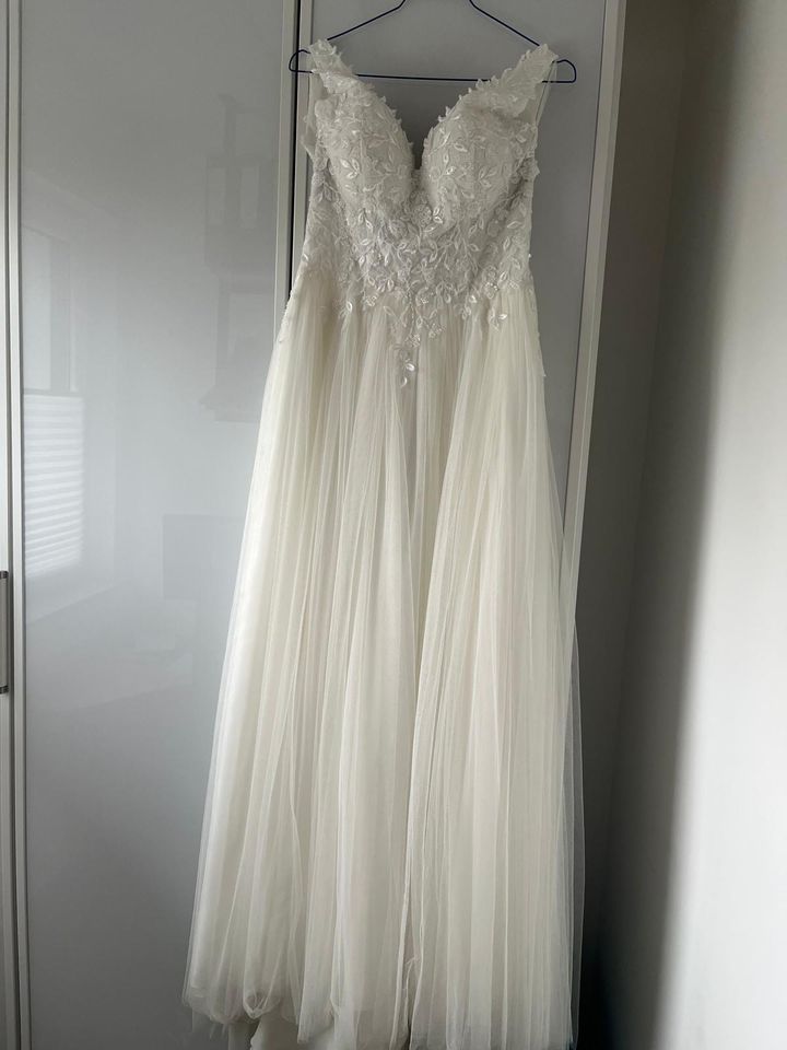 Brautkleid Gr. 38 *NUDE* in Alsdorf