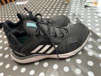 Adidas Terrex schwarz Gr. 38 waterproof Niedersachsen - Wedemark Vorschau
