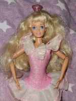 Ballerina Barbie von 1995 Niedersachsen - Wollershausen Vorschau