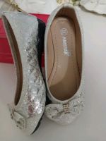 Ballerinas slipper Ballerina Gr.26 silber glänzend neu Niedersachsen - Steinfeld Vorschau