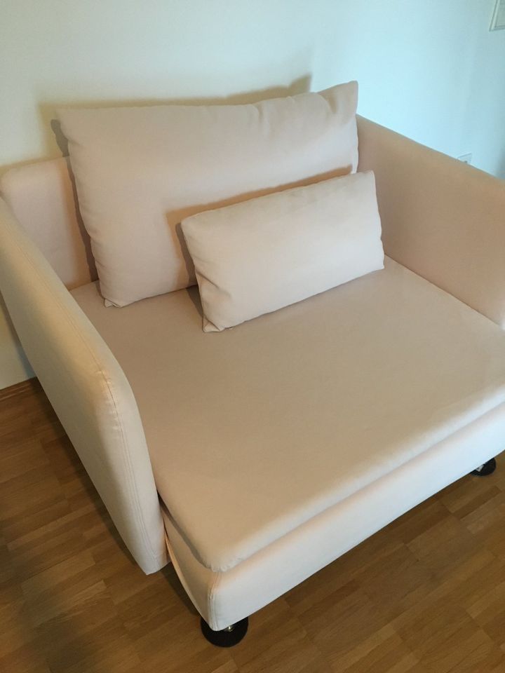 Kleine Ikea sofa in Nürnberg (Mittelfr)