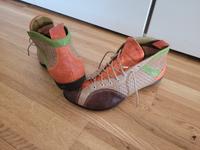 hochwertige ausgefallene Leder Schuhe tolle Farben Think! 37 Neu Neuhausen-Nymphenburg - Neuhausen Vorschau