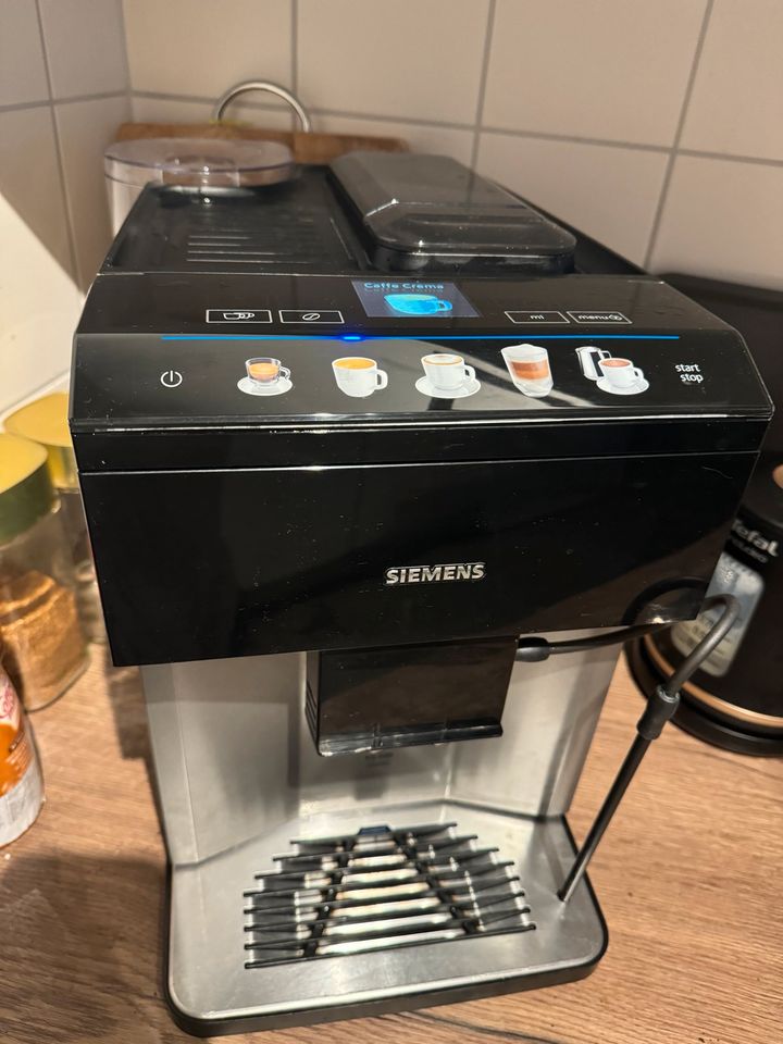 Kaffeevollautomat Siemens EQ.500 Teildefekt in Hamburg