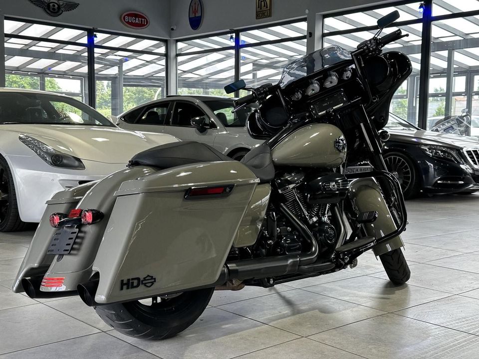 Harley-Davidson Street Glide Special 107 FLHXS LED Custom 19" in Duisburg