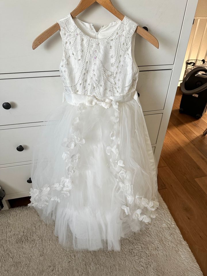 Mädchen Kleid weiß mit Reifen Brautkleid 104/110 und Schuhe in Köln