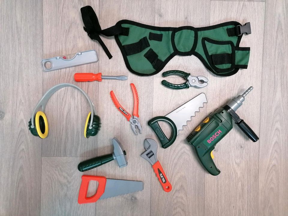 Werkzeugset / Werkzeuge für Kinder, Bosch, Akkubohrer in Niederaula