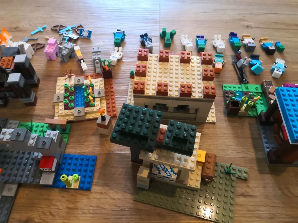 Lego Minecraft Sets 21160,21184,21186,21141 in Zell am Harmersbach