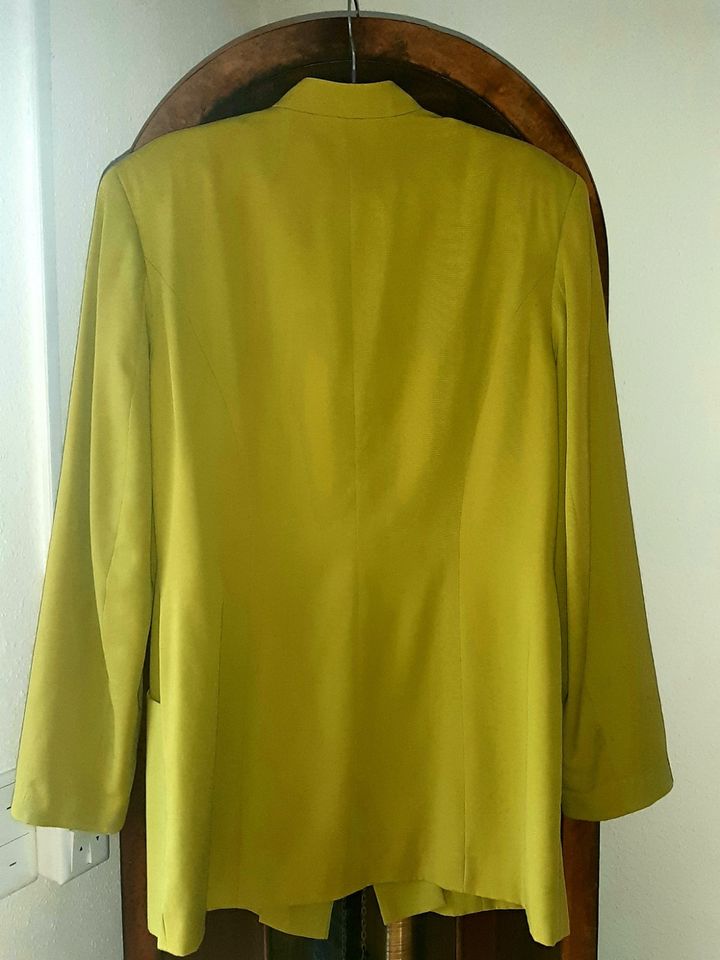 Damen Jacket lemongrün, Gr. 42 in Hilden