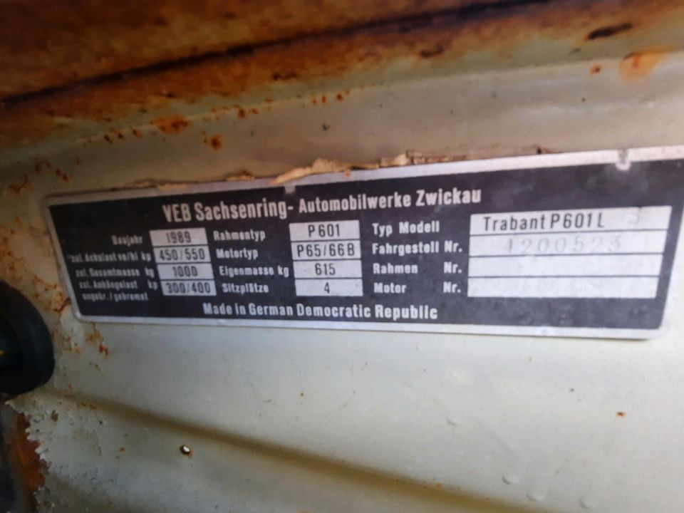 Trabant 601L Rohkarosse weiss DDR Bastler in Letschin
