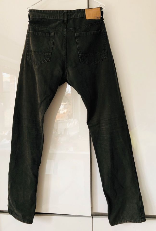 Jeans dunkles olivgrün, W:34 in Worbis