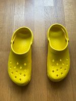 *** Crocs gelb Größe 13 *** Halteband links eingerissen Frankfurt am Main - Bockenheim Vorschau