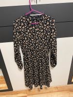 Schwarzes geblümtes Damenkleid der Marke Vero Moda, Größe S München - Sendling-Westpark Vorschau