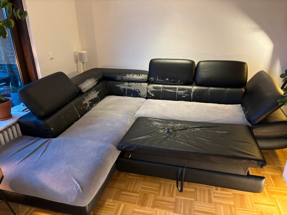 Ecksofa schwarz in Eschweiler