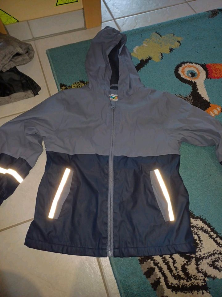 Regenjacke Schneehose 110/116 in Moorweg