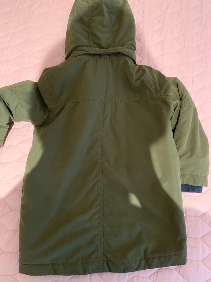 Winterjacke Parka Gr. 110 super Zustand in Griesheim