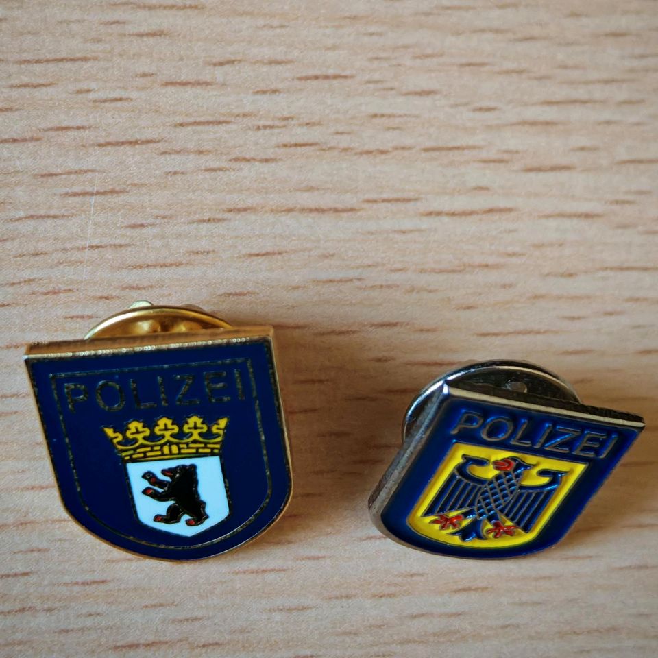 PINS POLIZEI BERLIN / BUNDESPOLIZEI in Hamburg