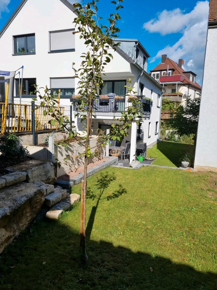 Geschmackvolle 3,5-Raum-Maisonette-Wohnung mit Garten und EBK in in Stuttgart