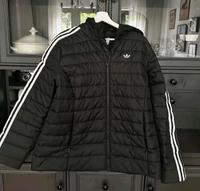 Adidas jacke gr. xxl neu Berlin - Reinickendorf Vorschau